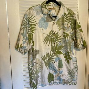 Vintage Tommy Bahama 100% silk shirt. Rare pattern that’s really nice.